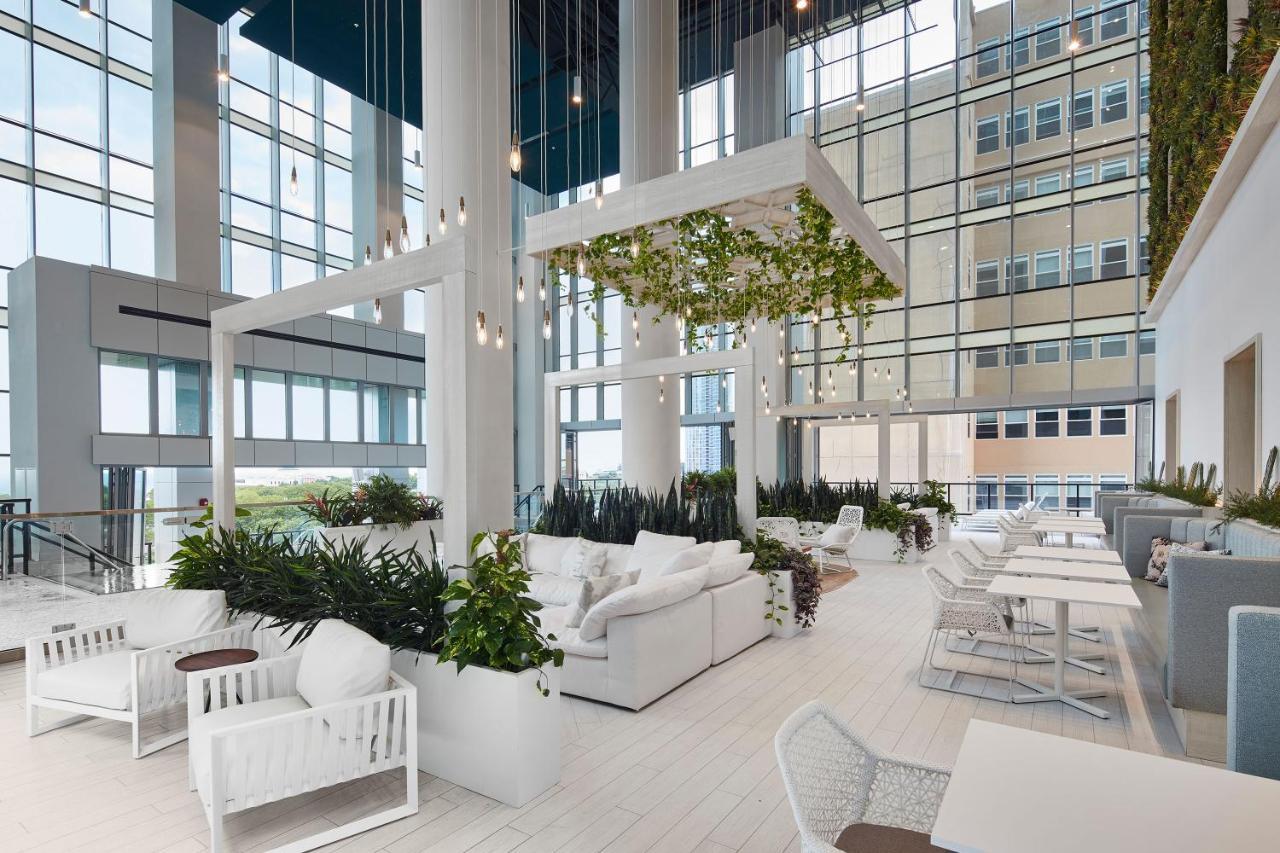 Sentral Michigan Avenue Aparthotel Chicago Ngoại thất bức ảnh The interior of the new terminal