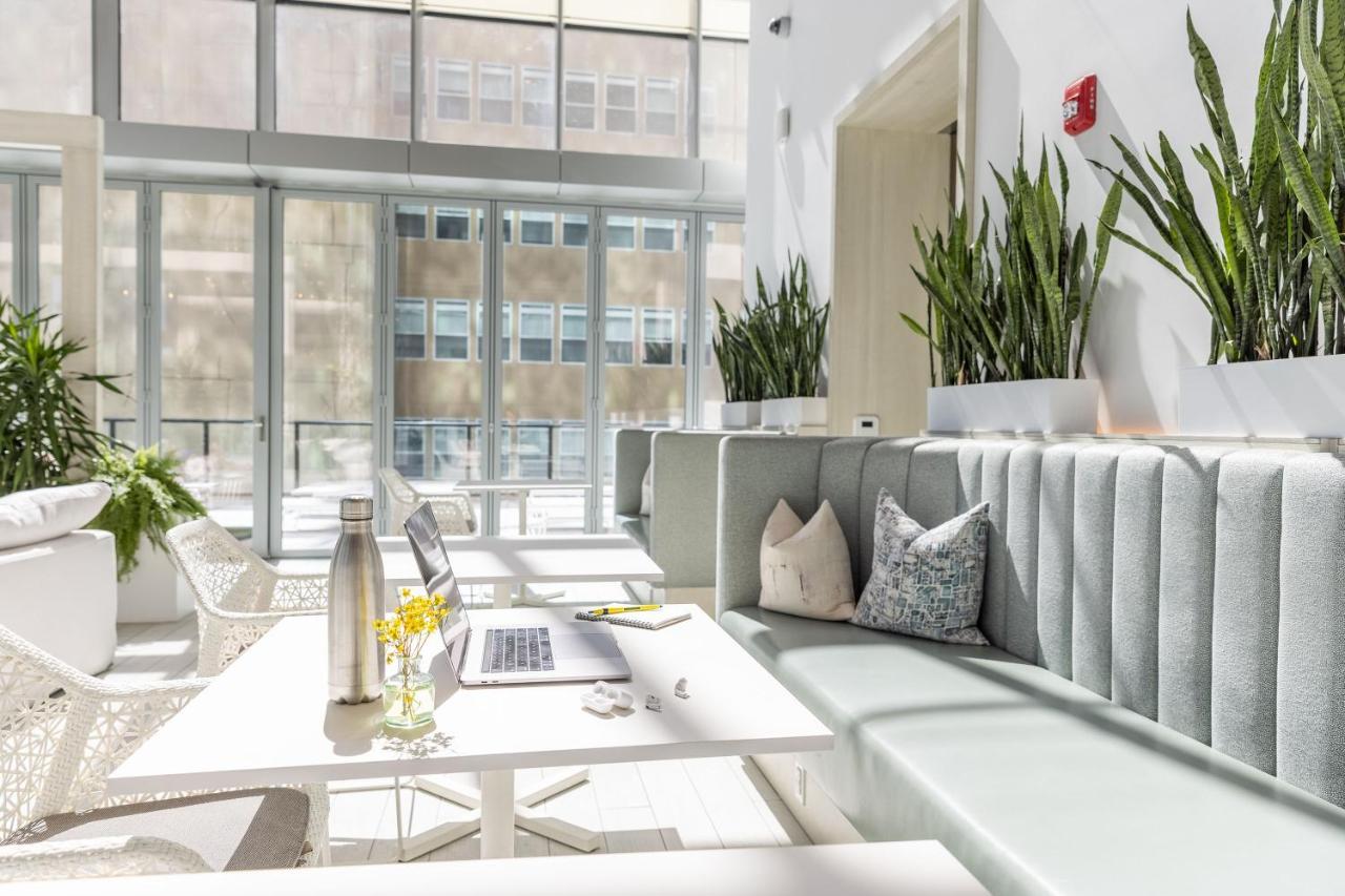 Sentral Michigan Avenue Aparthotel Chicago Ngoại thất bức ảnh The interior of the lounge