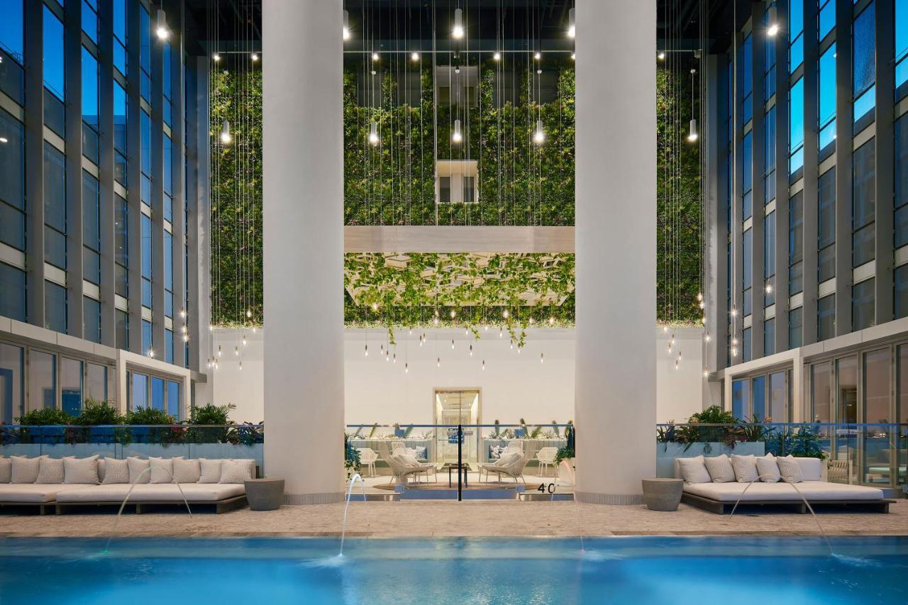 Sentral Michigan Avenue Aparthotel Chicago Ngoại thất bức ảnh The pool at the Ritz-Carlton, Melbourne