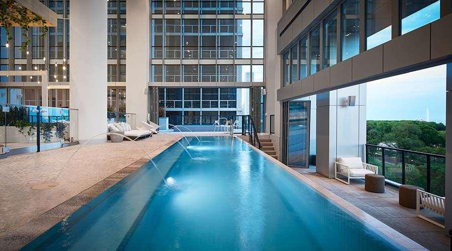 Sentral Michigan Avenue Aparthotel Chicago Ngoại thất bức ảnh The pool at the Ritz-Carlton, South Beach