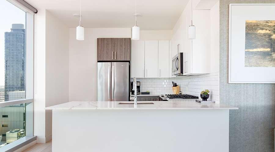 Sentral Michigan Avenue Aparthotel Chicago Ngoại thất bức ảnh A kitchen in a typical apartment
