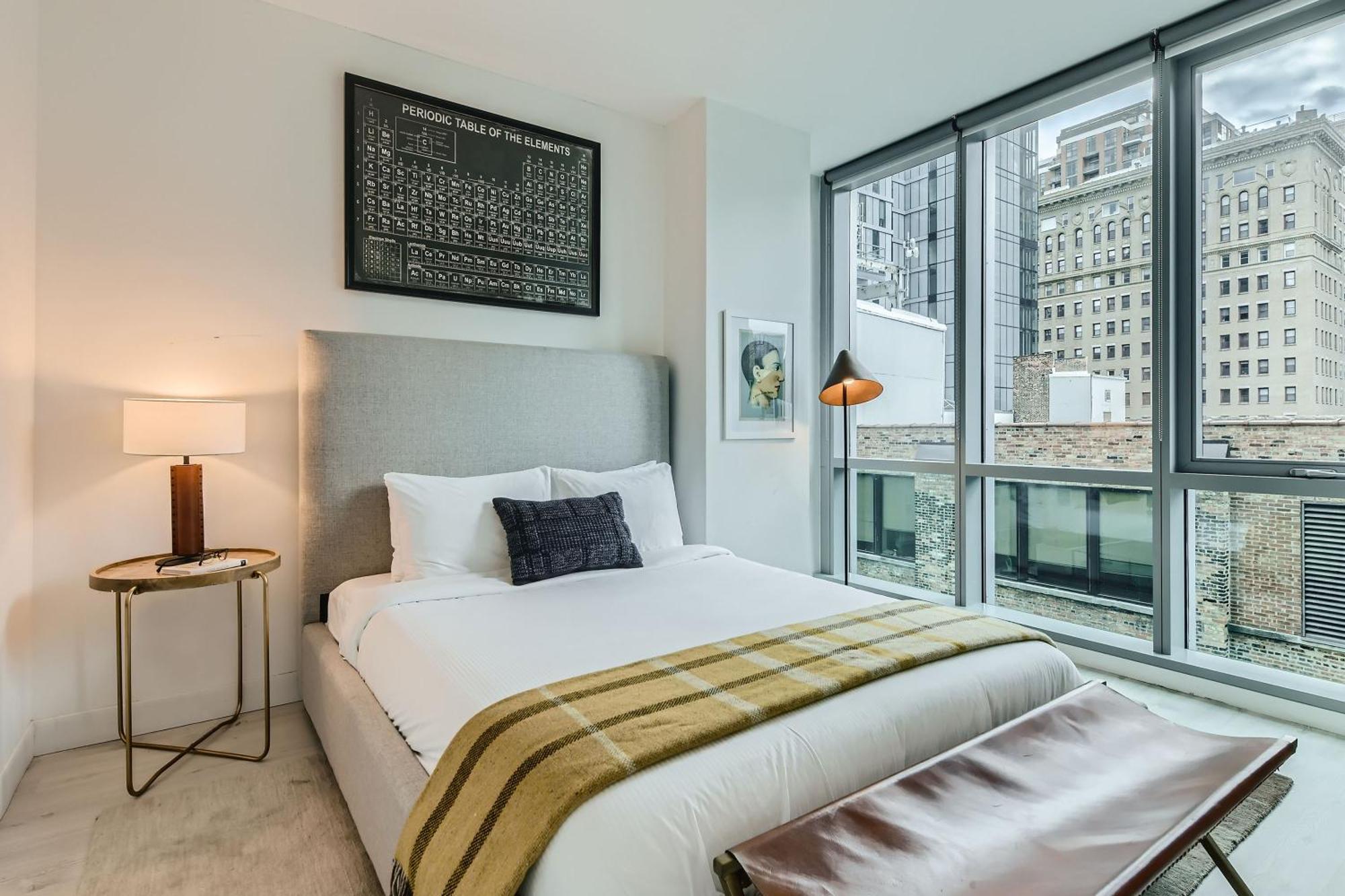 Sentral Michigan Avenue Aparthotel Chicago Phòng bức ảnh A bedroom